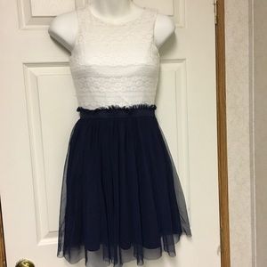Rue 21 white and blue dress size extra small